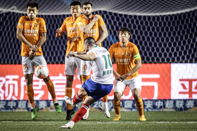 世界杯-努萨兜射世界波破门 挪威半场暂1-0科特迪瓦